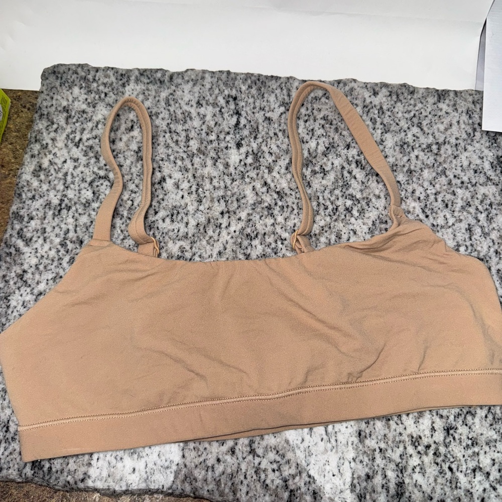 SKIMS scoop fits everybody bralette NEW